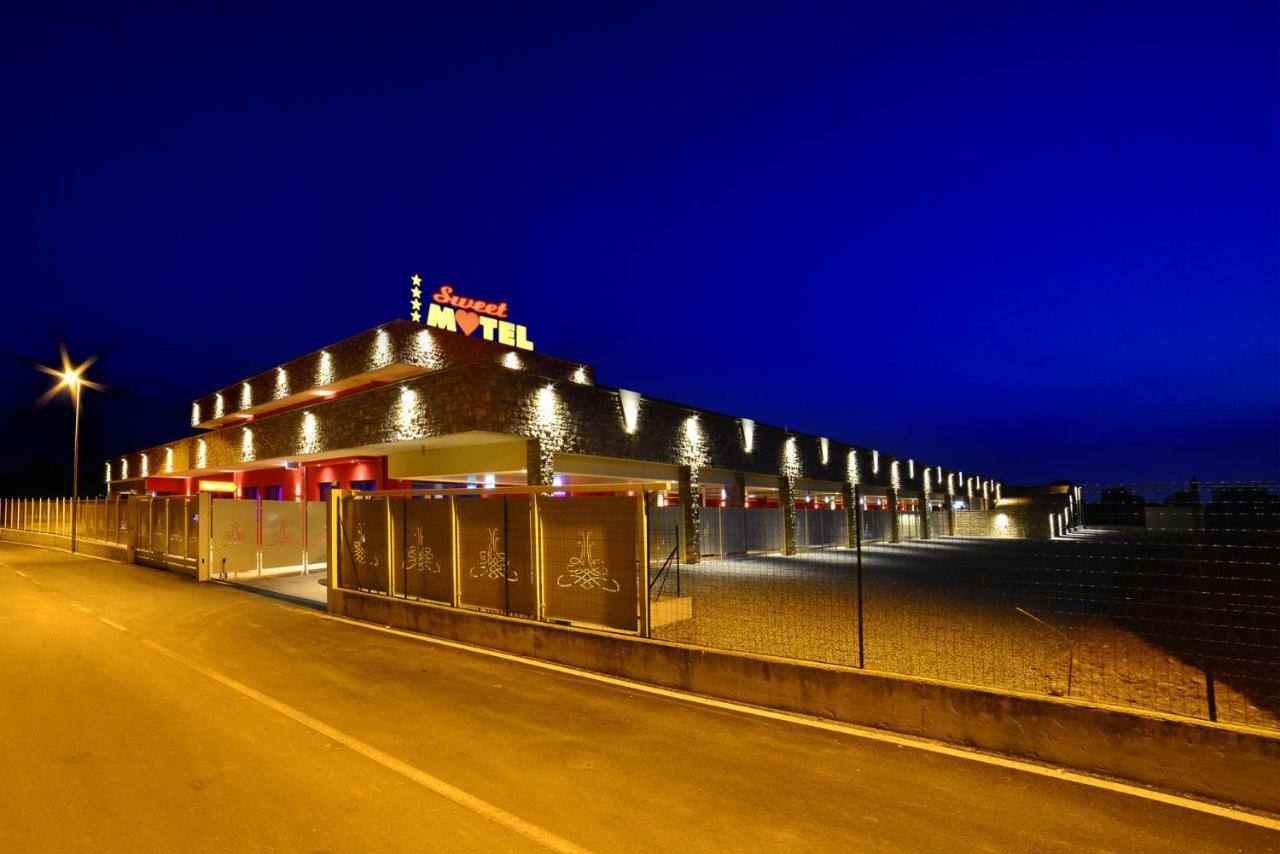 Sweet Motel Verdello Luaran gambar